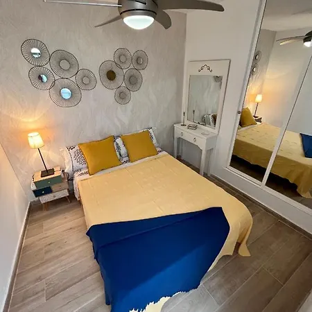 Cornelia's 1a Playa Apartment *