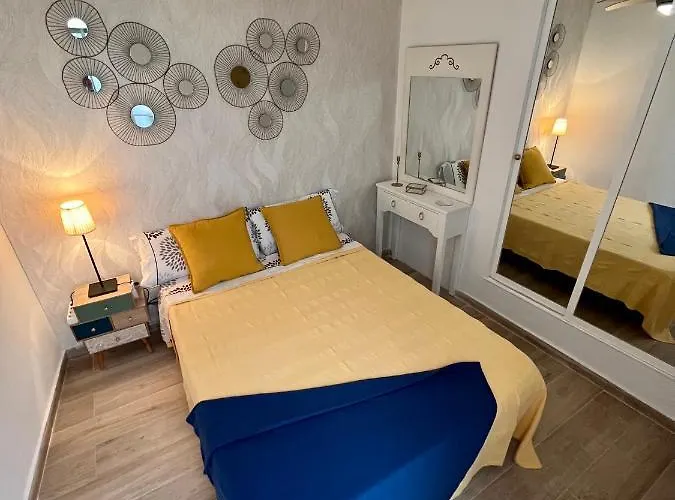 Cornelia's 1a Playa Apartamento *